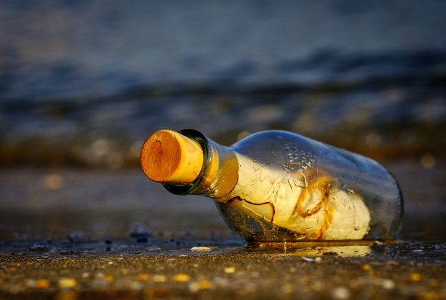 message-in-a-bottle-3437294_1920