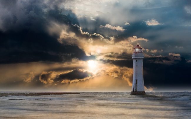 lighthouse-2372004_1280