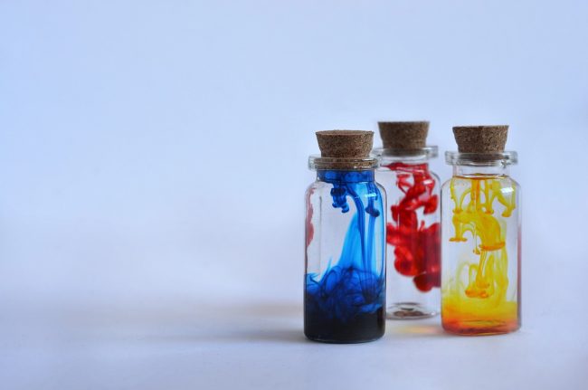 bottles-4387824_1280